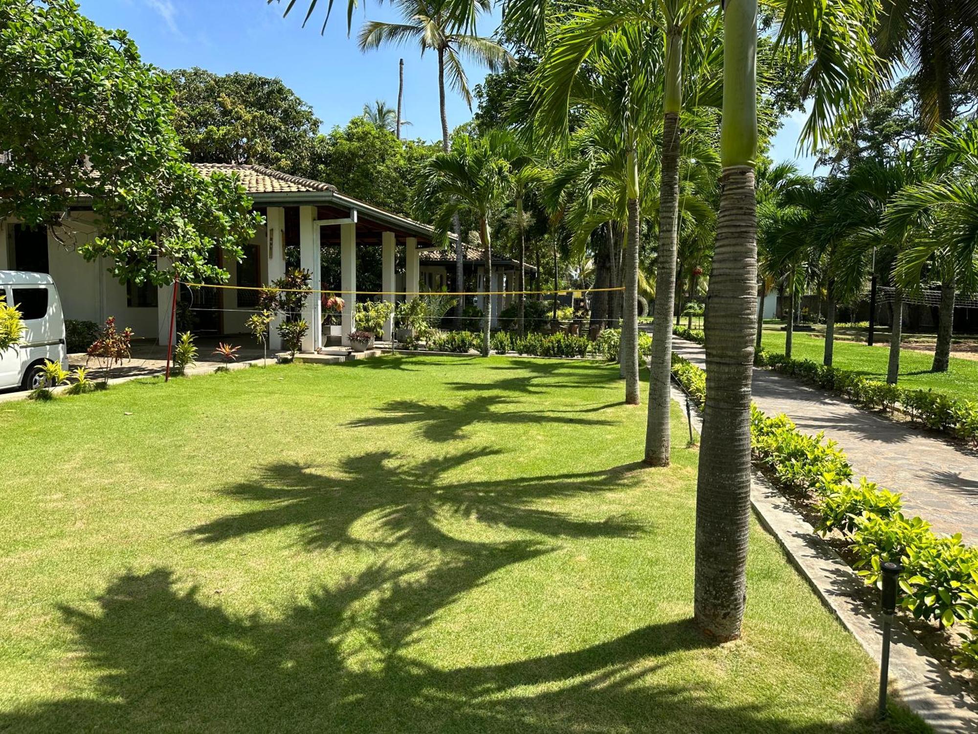 Amaluna Resorts Negombo Esterno foto