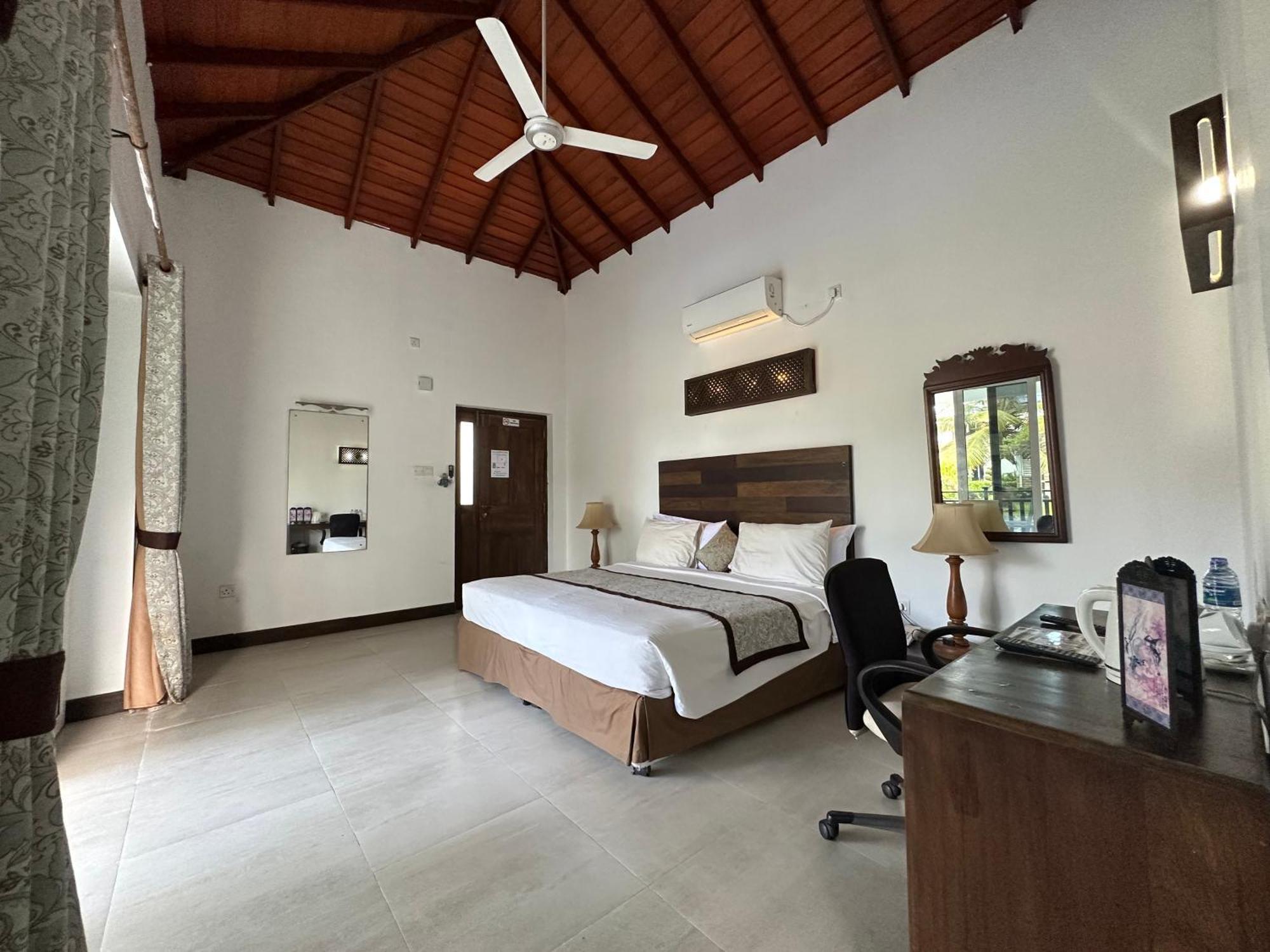 Amaluna Resorts Negombo Esterno foto
